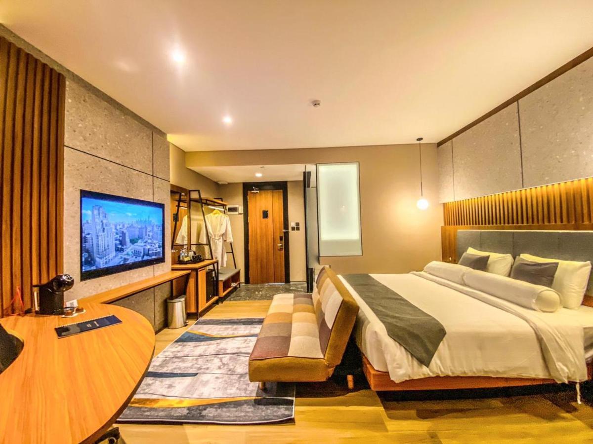 Nata Azana Hotel Solo Luaran gambar