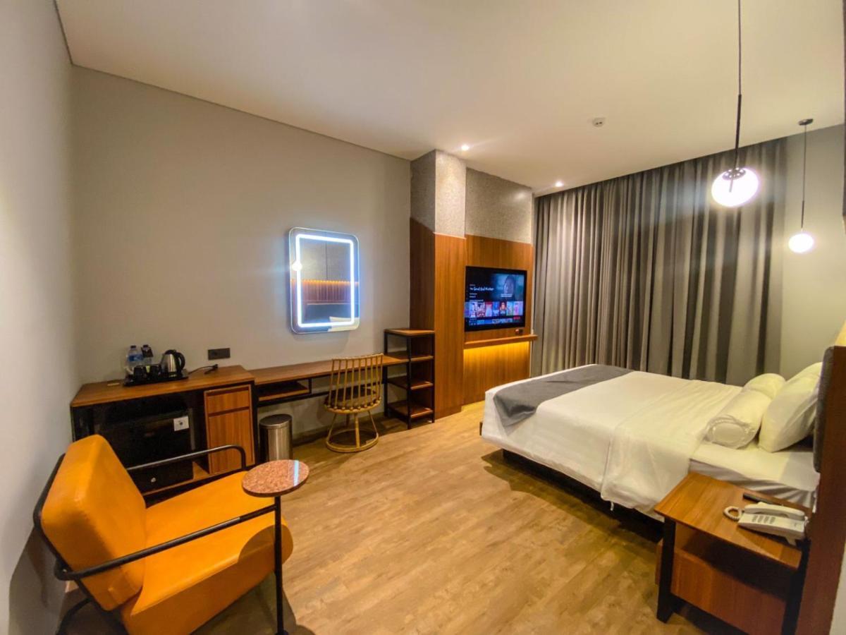 Nata Azana Hotel Solo Luaran gambar