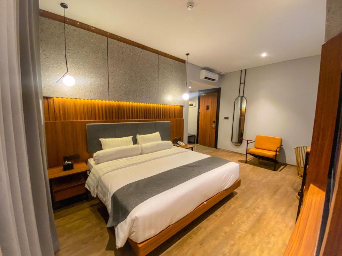 Nata Azana Hotel Solo Luaran gambar
