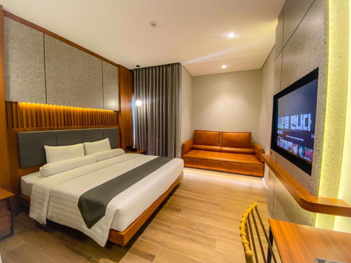 Nata Azana Hotel Solo Luaran gambar