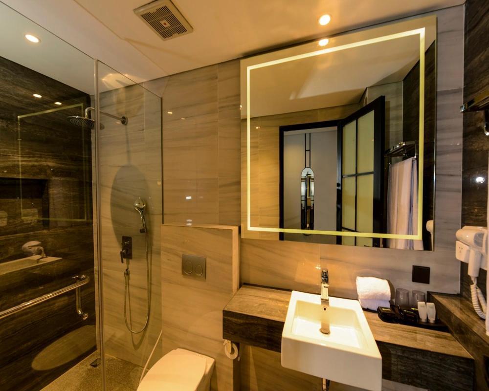 Nata Azana Hotel Solo Luaran gambar